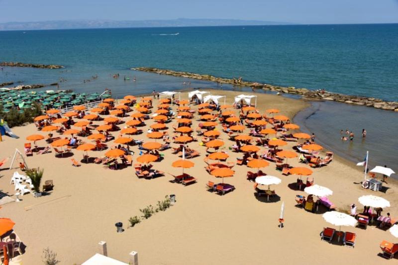 Hotel Del Sole Margherita Di Savoia Εξωτερικό φωτογραφία