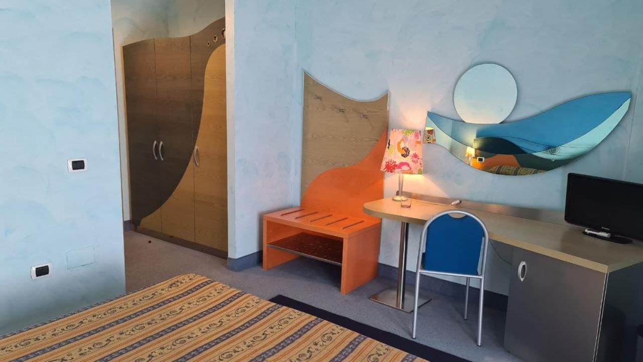 Hotel Del Sole Margherita Di Savoia Εξωτερικό φωτογραφία